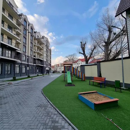 Rent Apartmens 2-rooms Romana Street Apartment *
