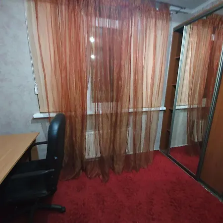 Rent Apartmens 2-rooms Romana Street Apartment *